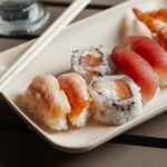 por que sushi é a comida perfeita para o seu encontro